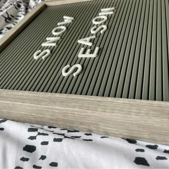 Letter board - Picture 3 of 12